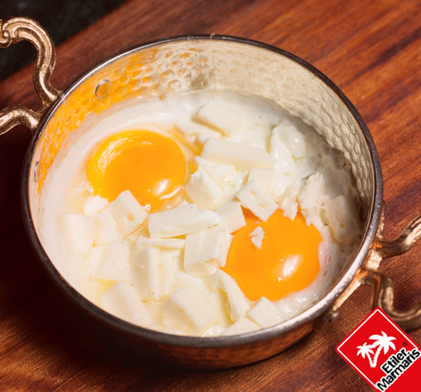 Beyaz Peynirli Yumurta